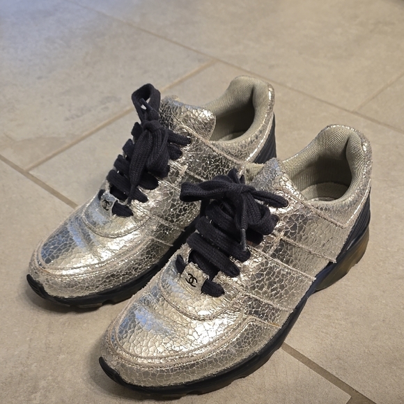 CHANEL Metallic Silver Sneakers with Black Accents - Picture 12 of 13